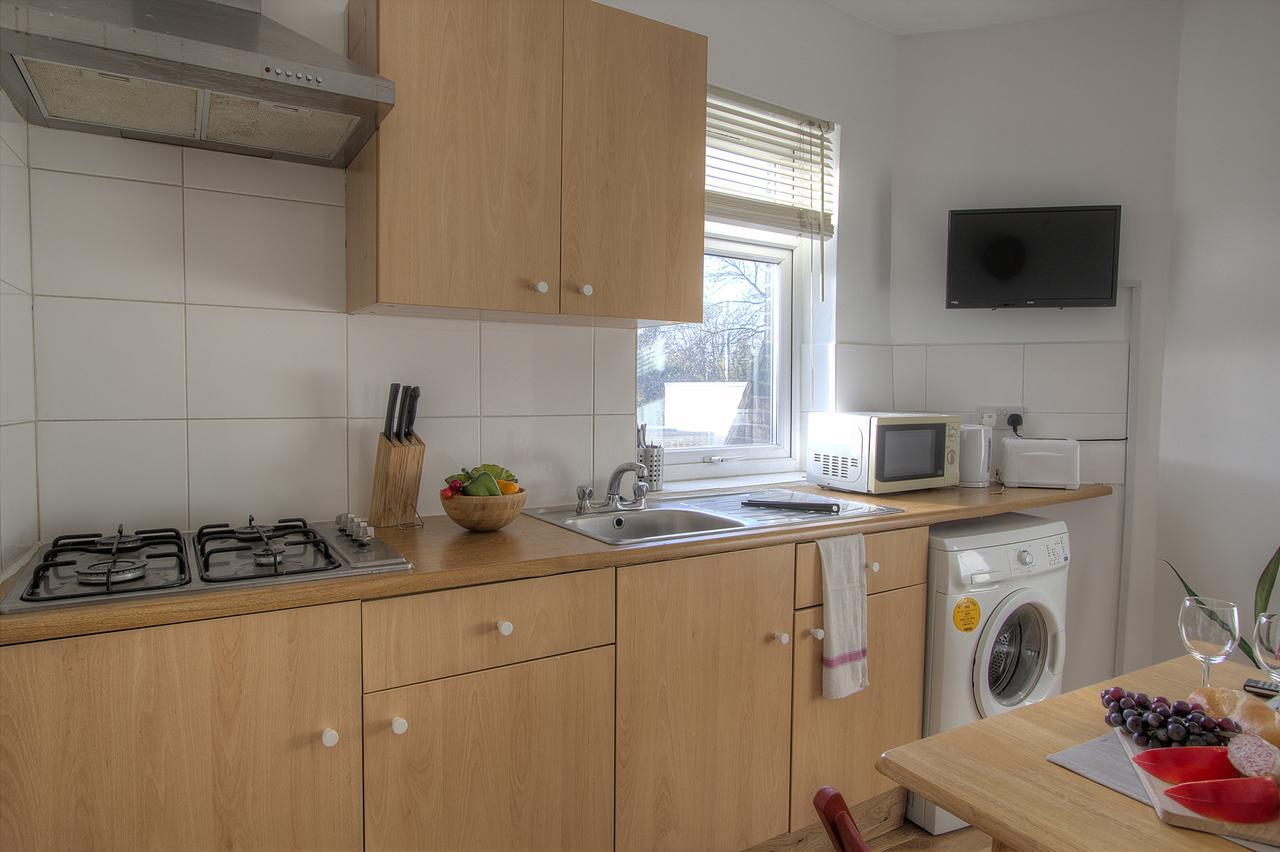 Kilburn Short London