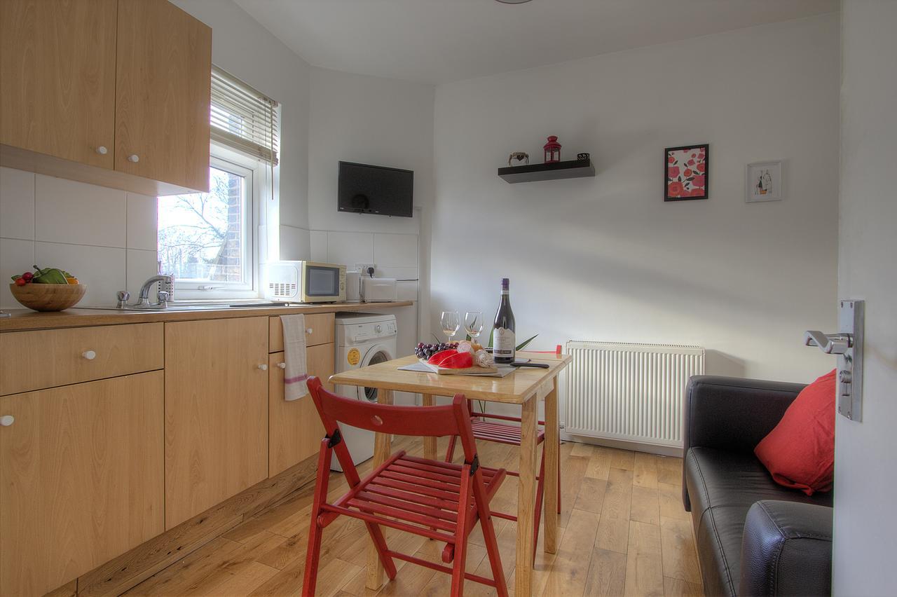 Kilburn Short * London