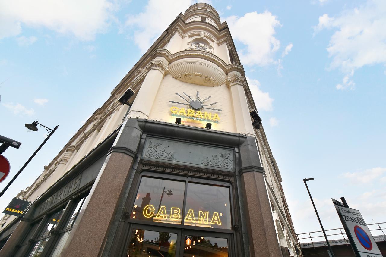 Where To Sleep - Brixton High Street Londres