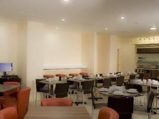 Express - Vauxhall Nine Elms, An Ihg 3* London