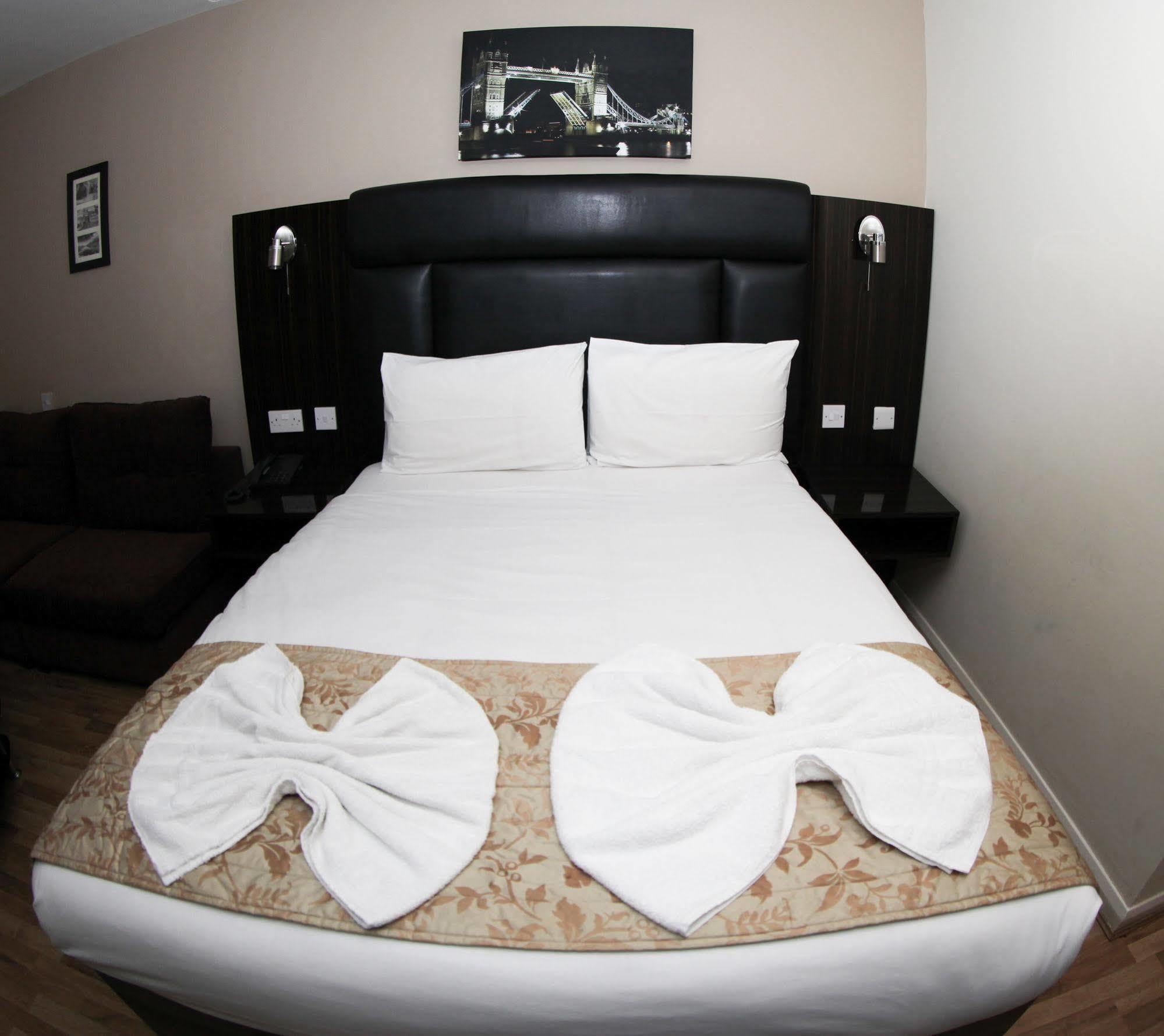 Hotel Ascot Hyde Park 3*