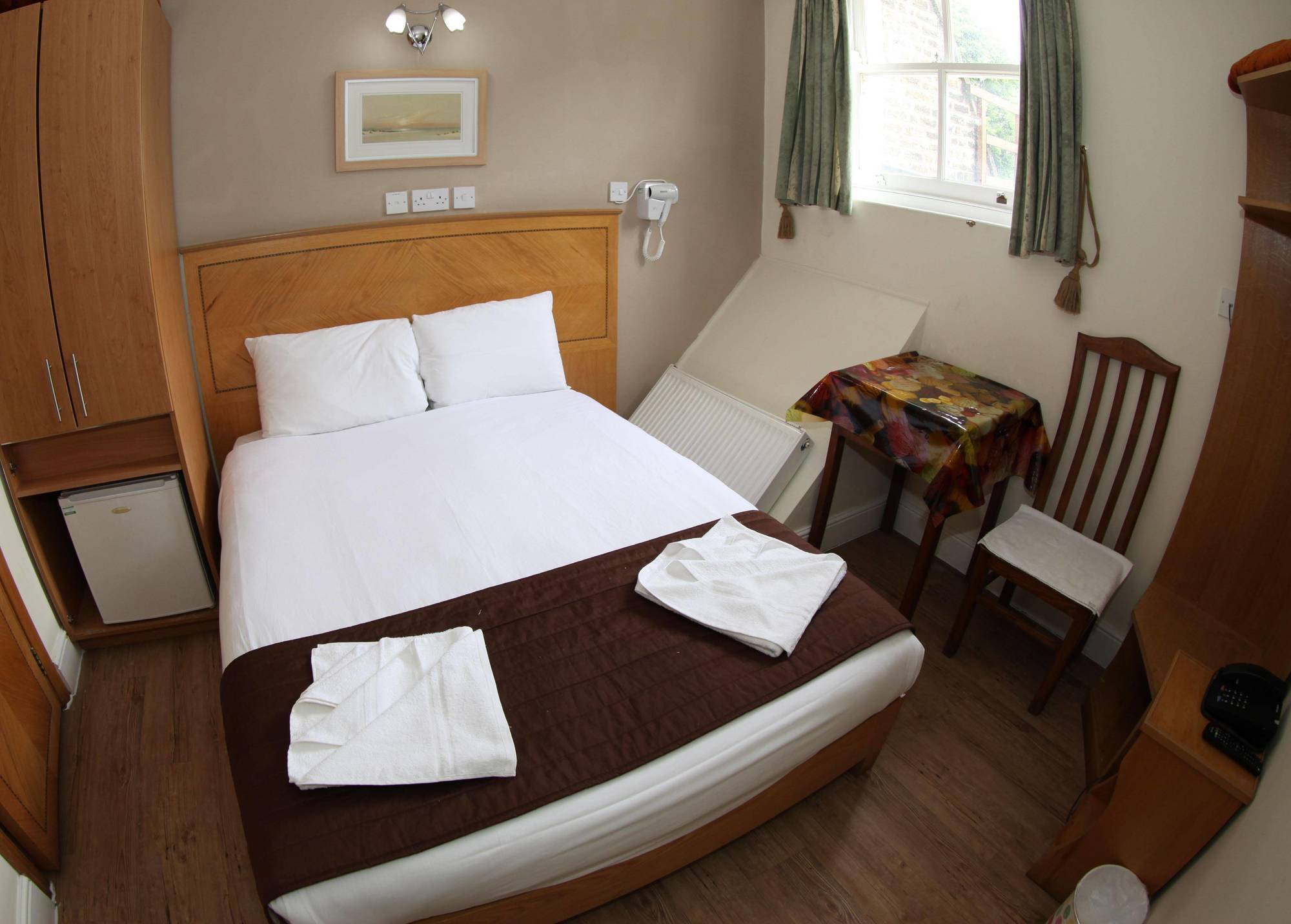 Kensington 3*