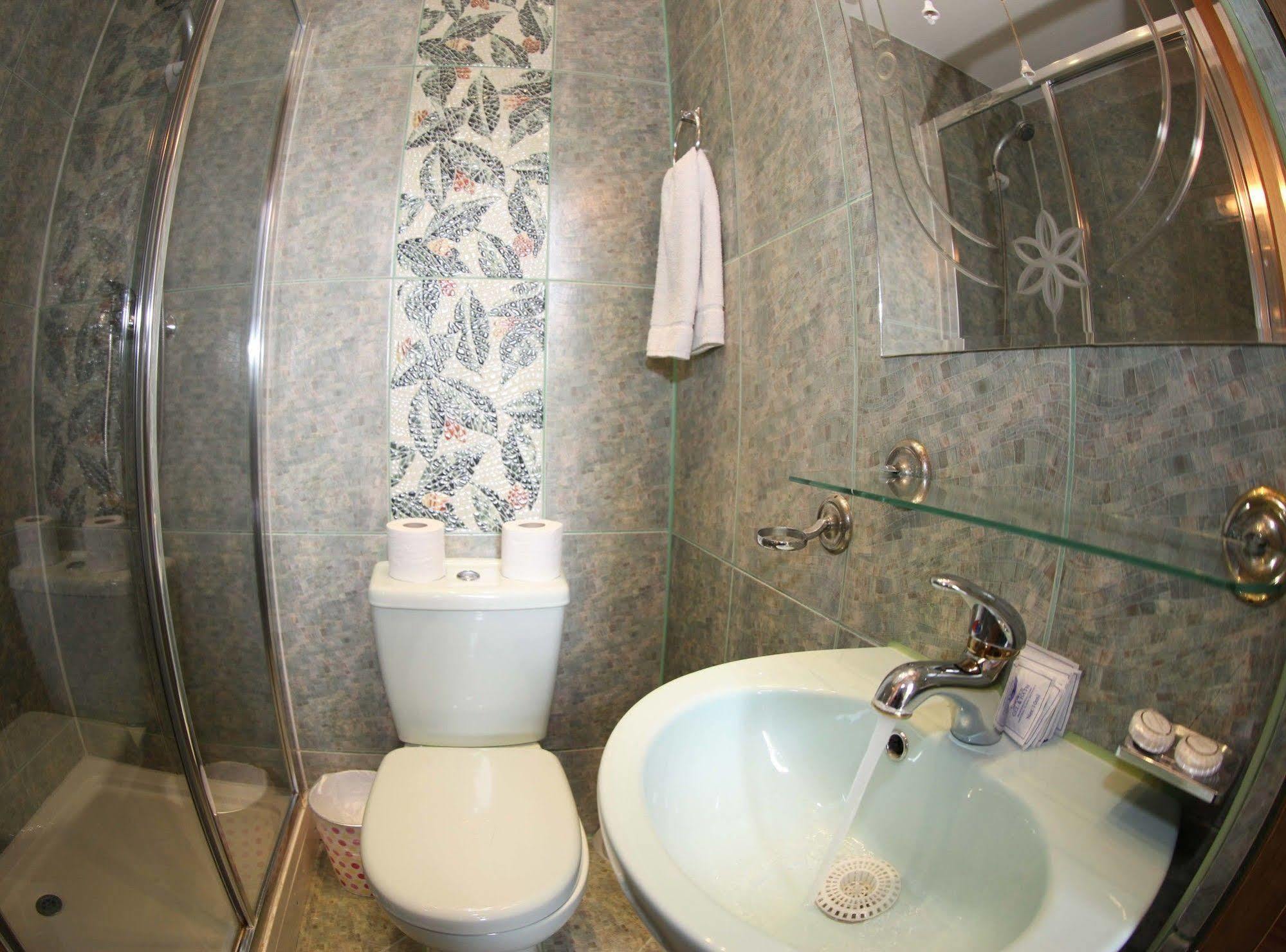 Kensington Guest house 3*