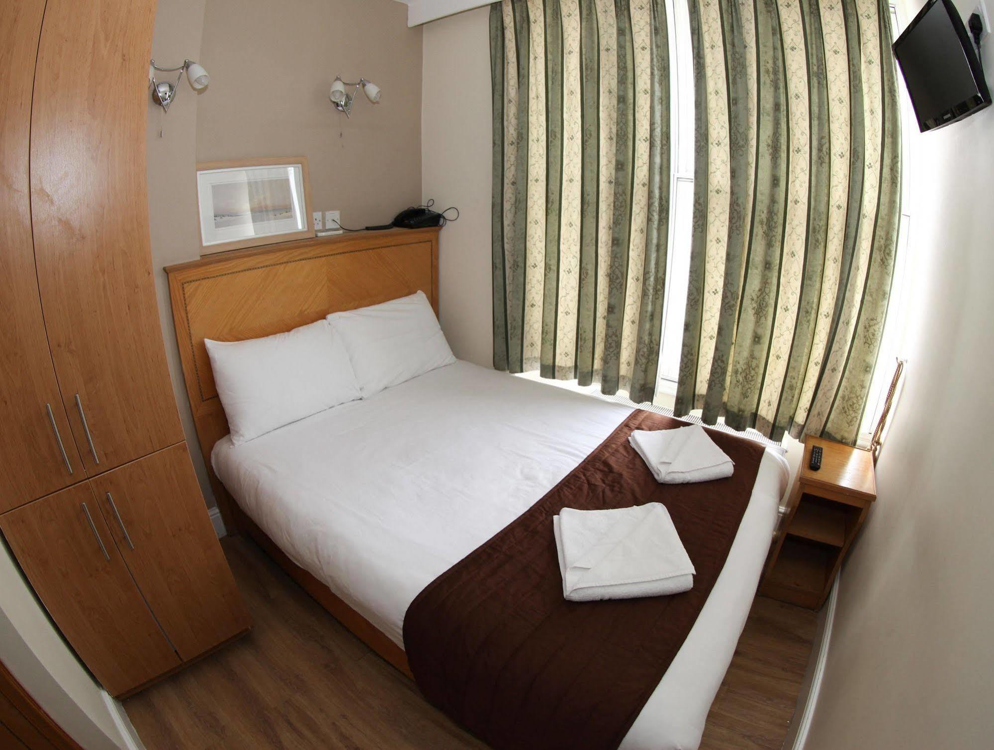 Kensington 3* London