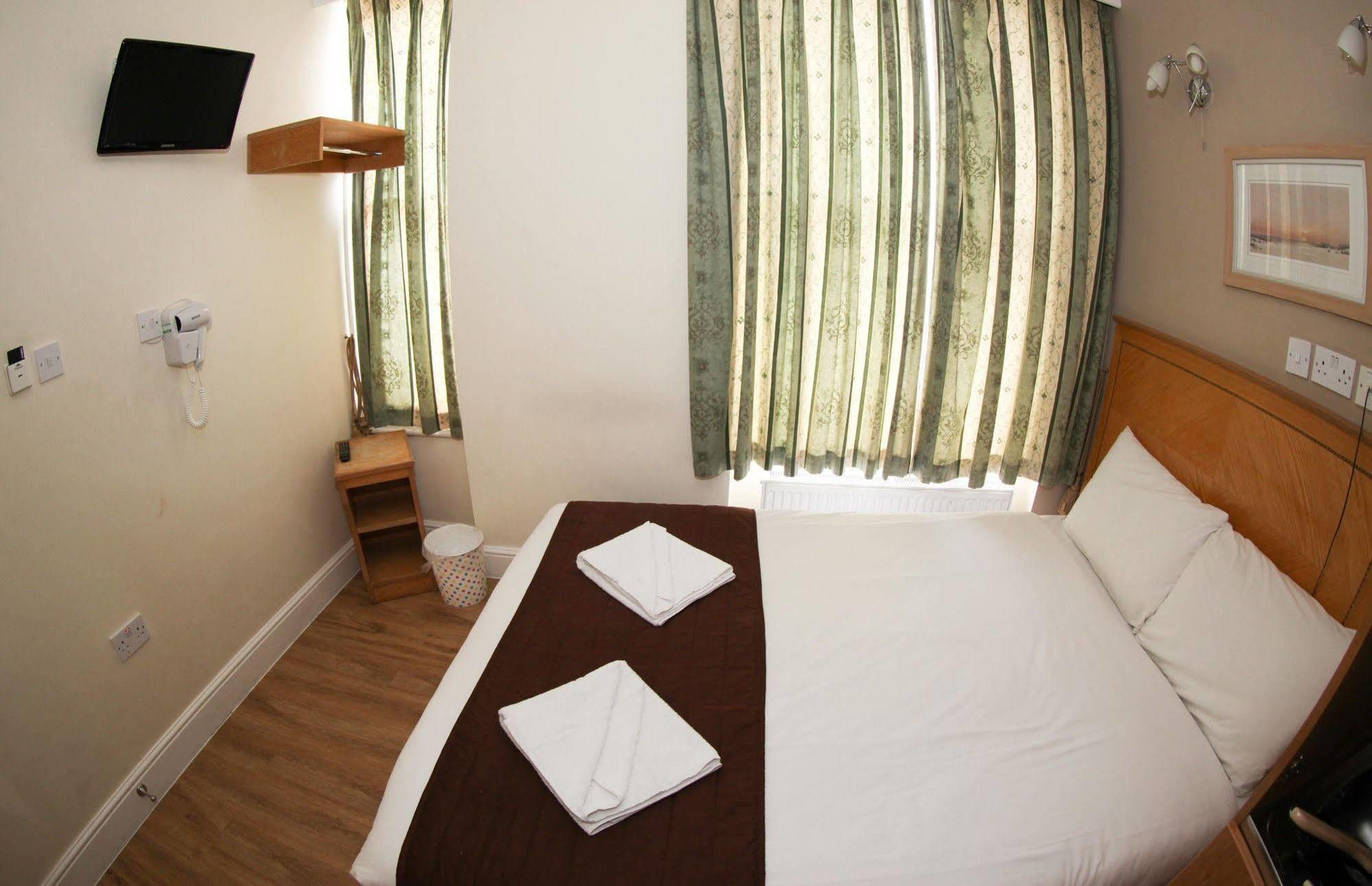 Kensington Guest house 3*