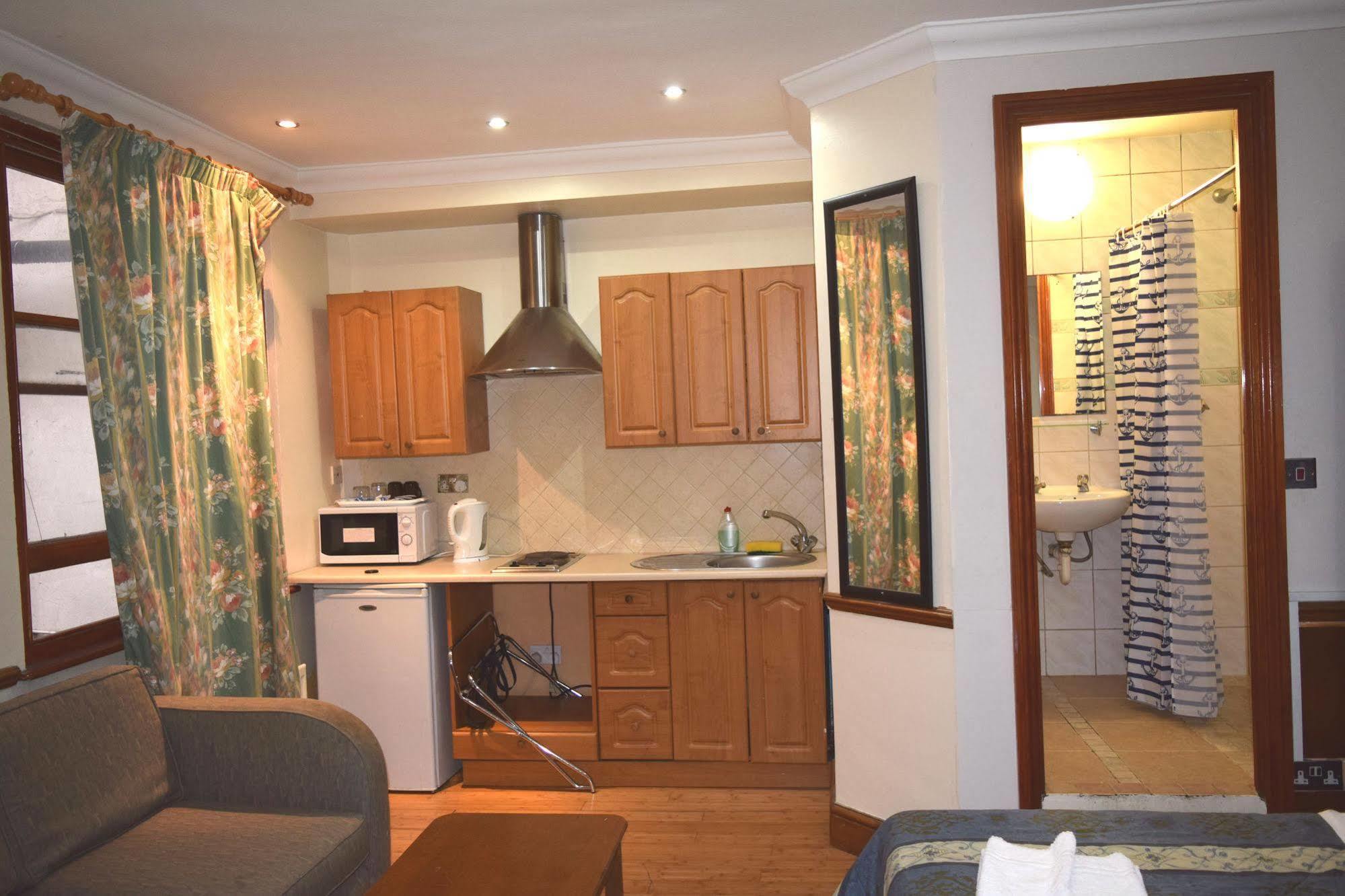 Ventures 3* London