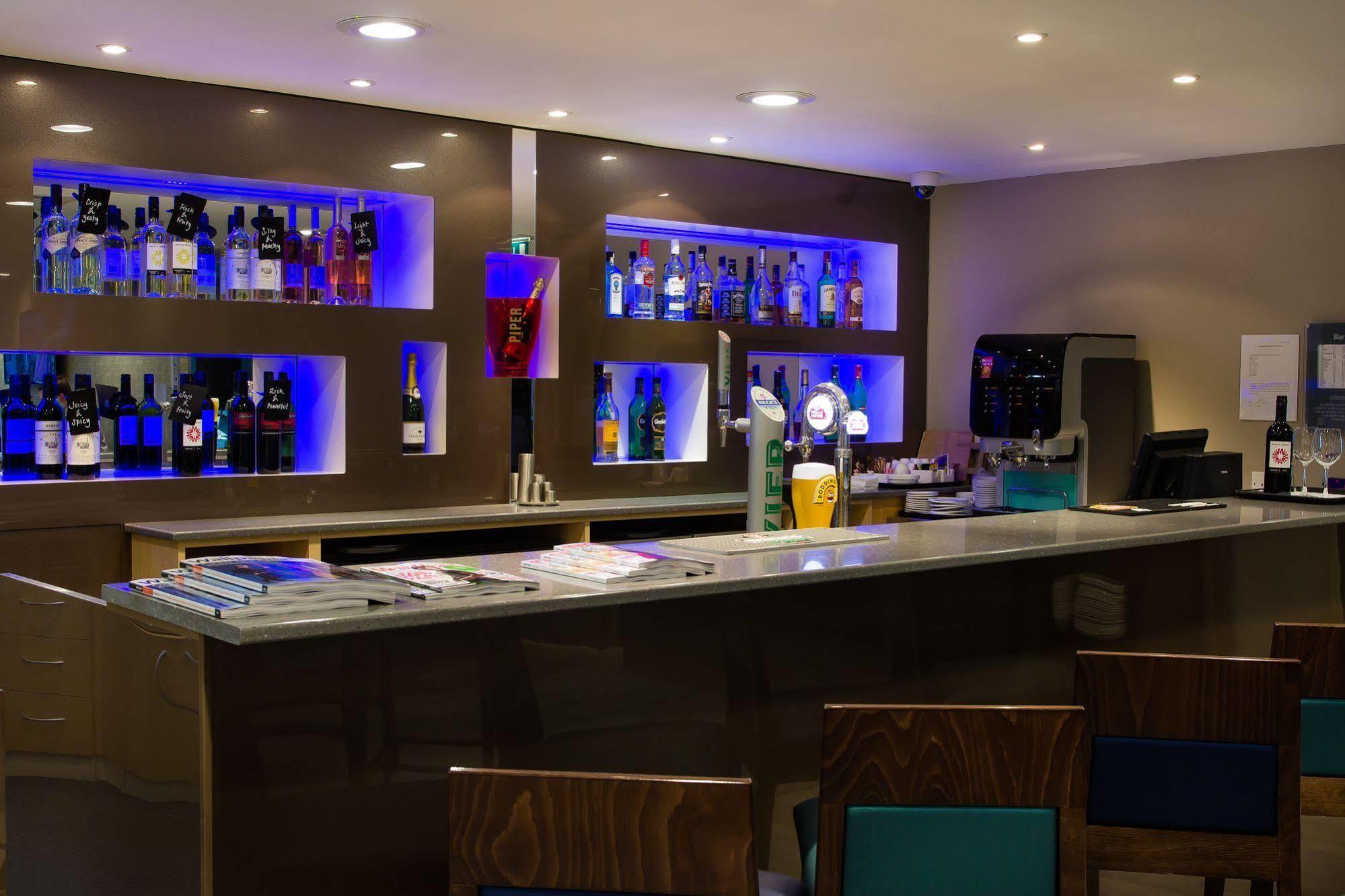 Express Earls Court By Ihg Hotel