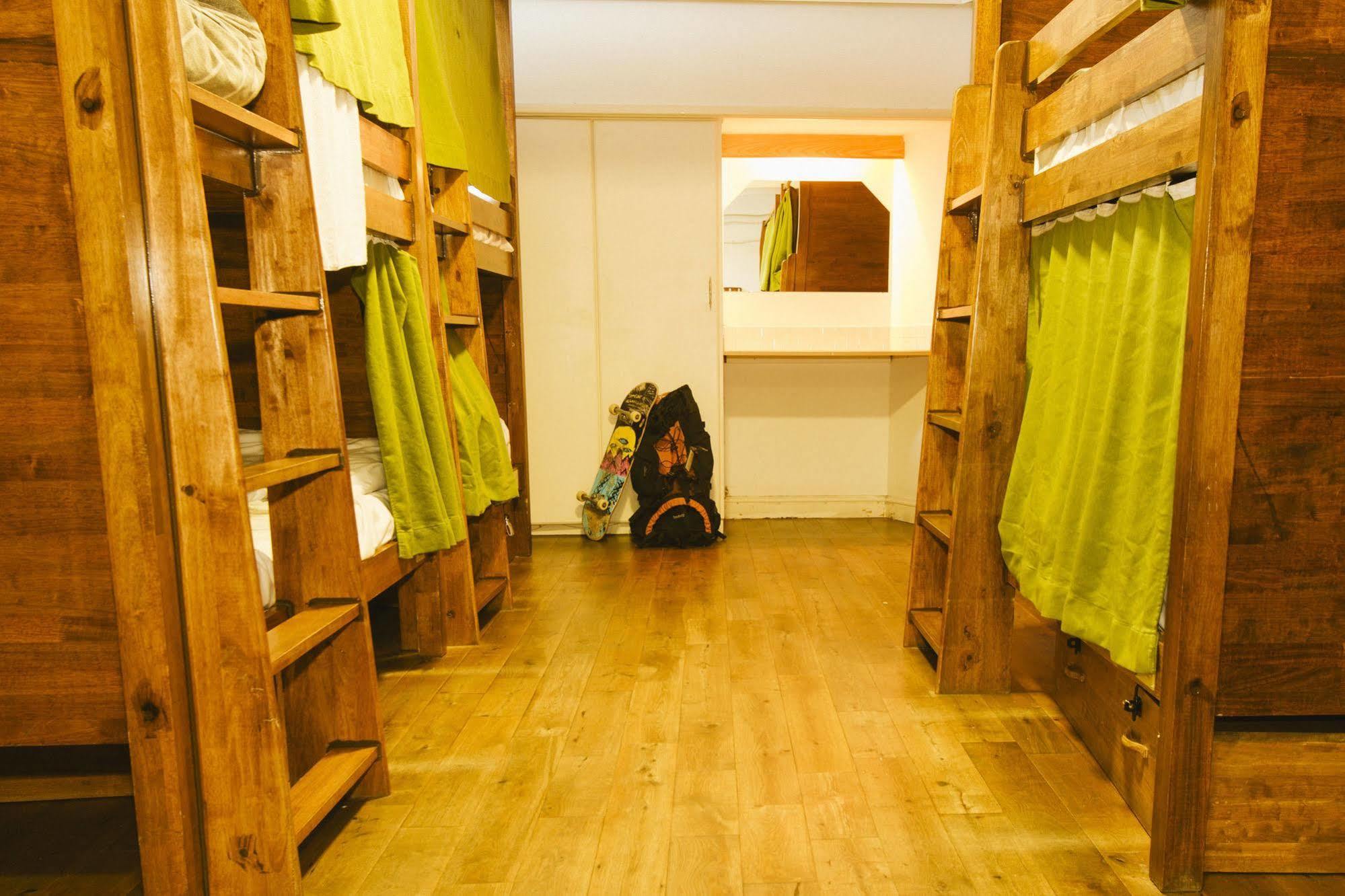 Hostal Palmers Hillspring At Willesden *