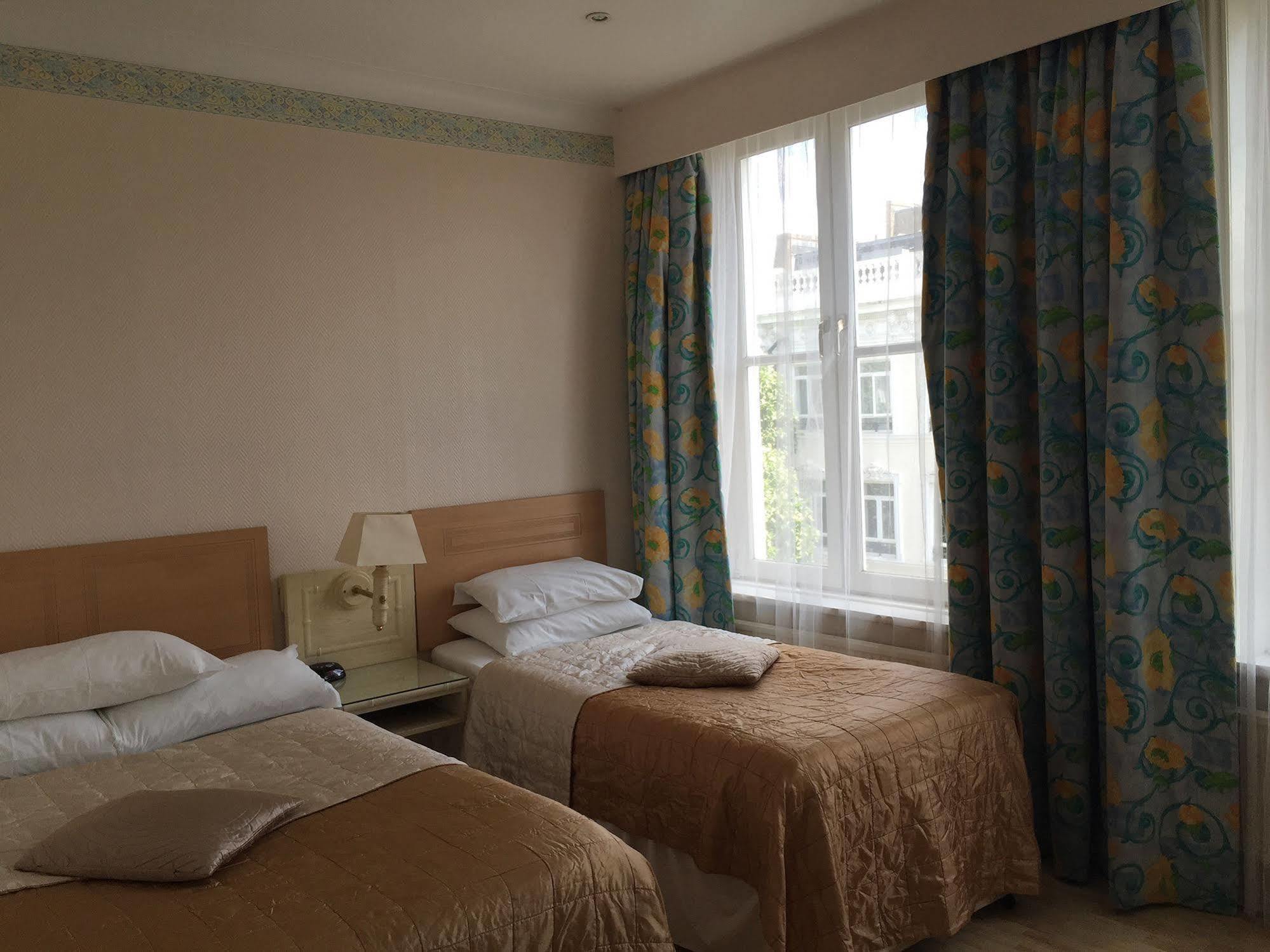 Amsterdam Hotel