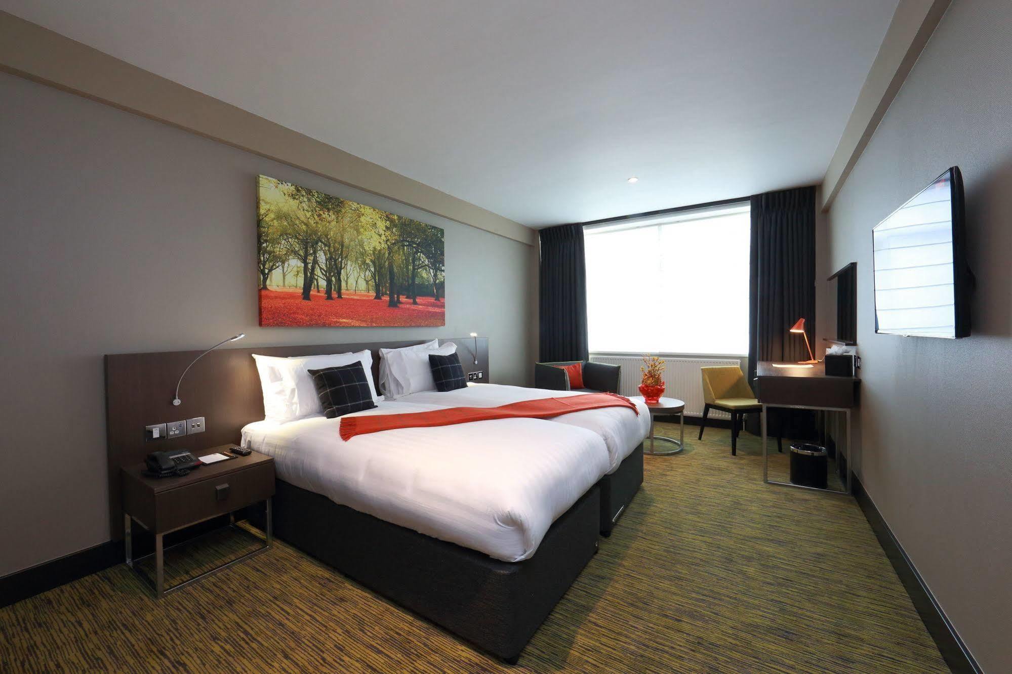 Hotel Hampton By Hilton London