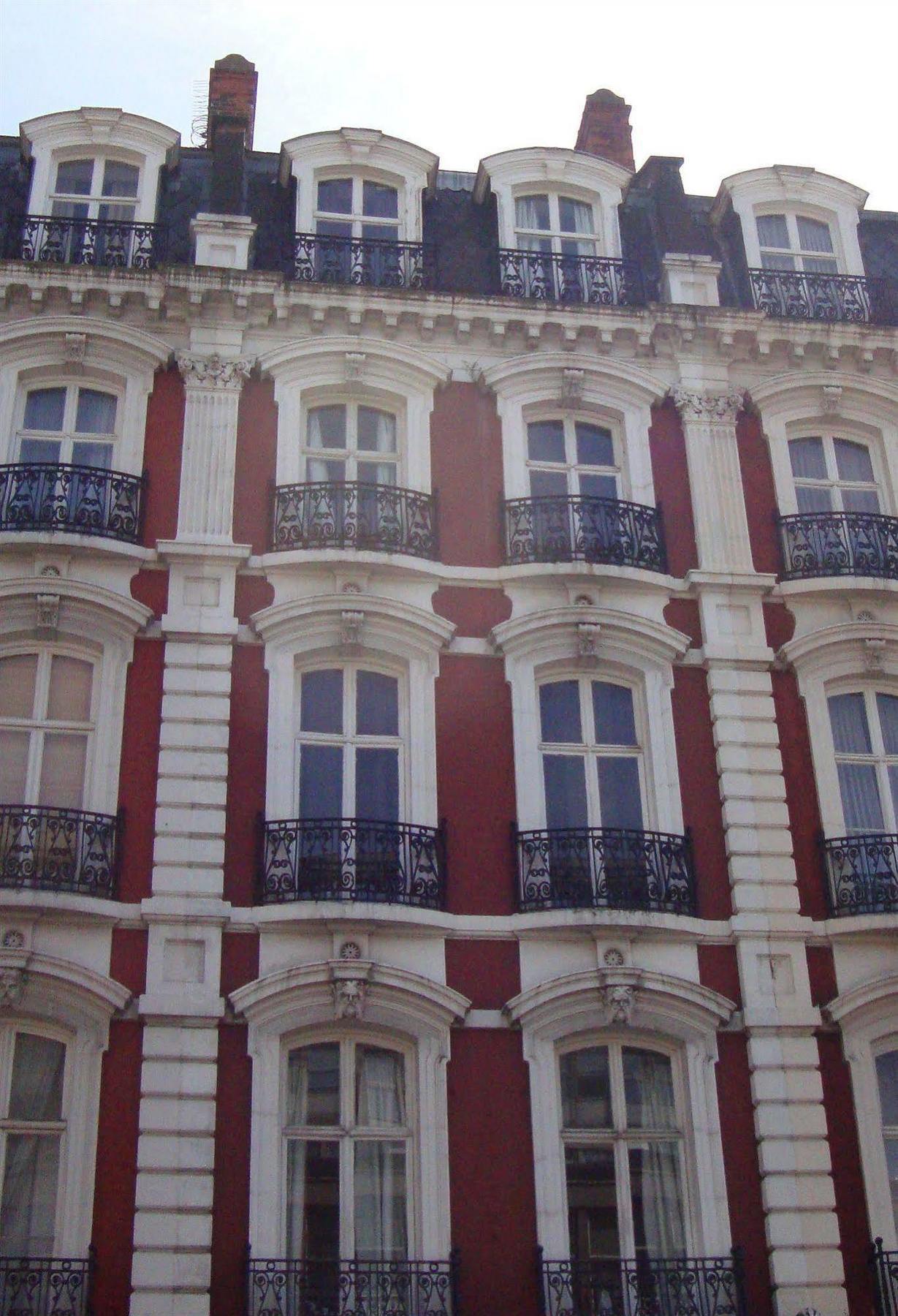 Guest house Metro London