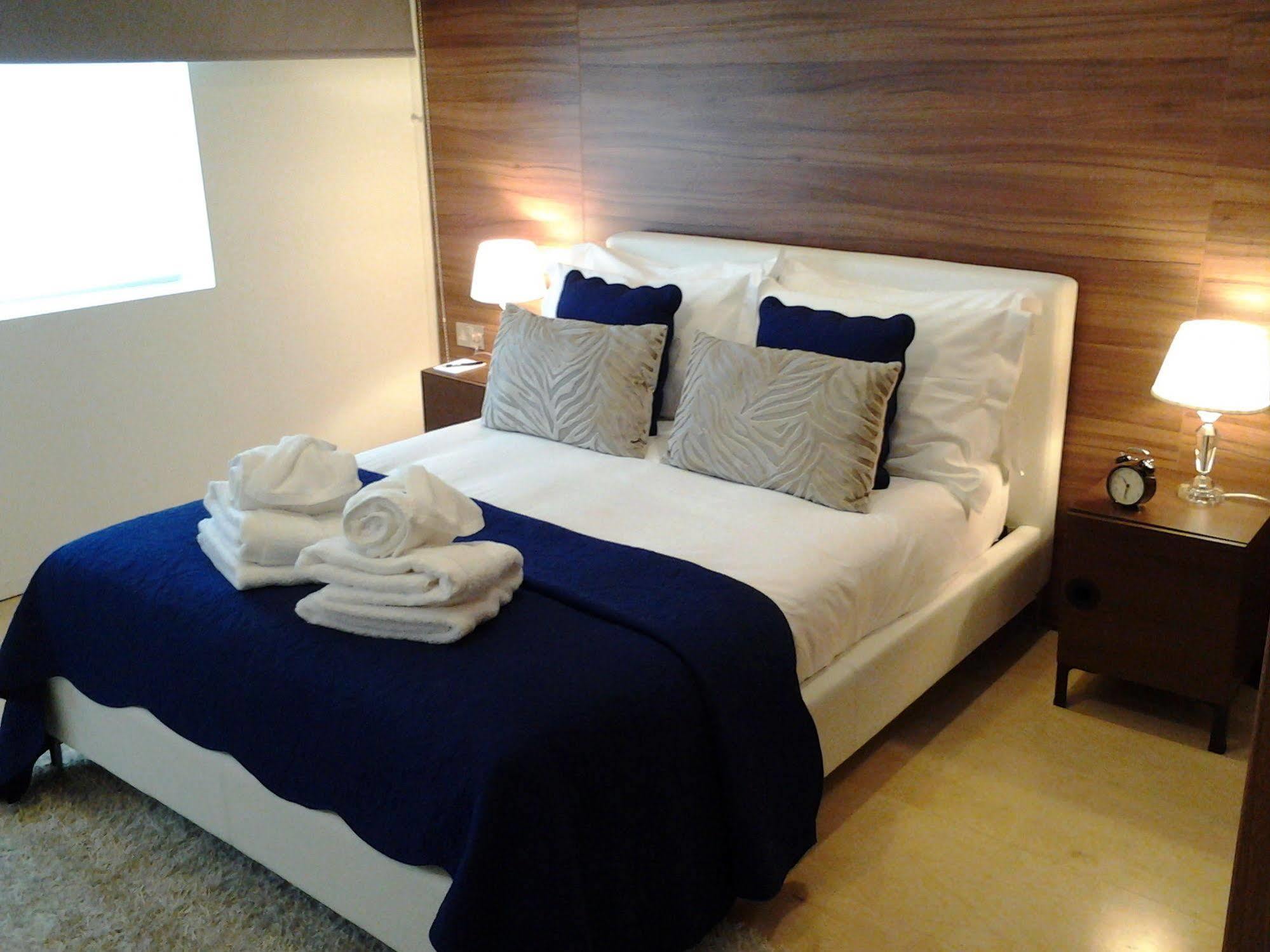 Room Home Stay 4* London