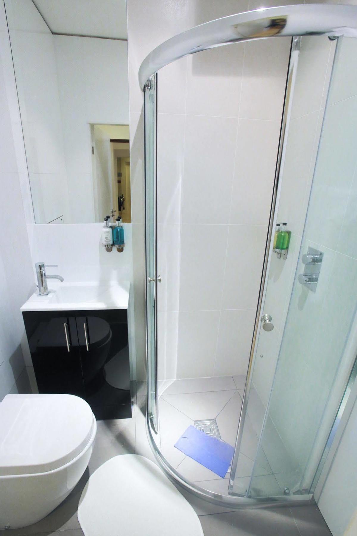 Room Home Stay 4* London