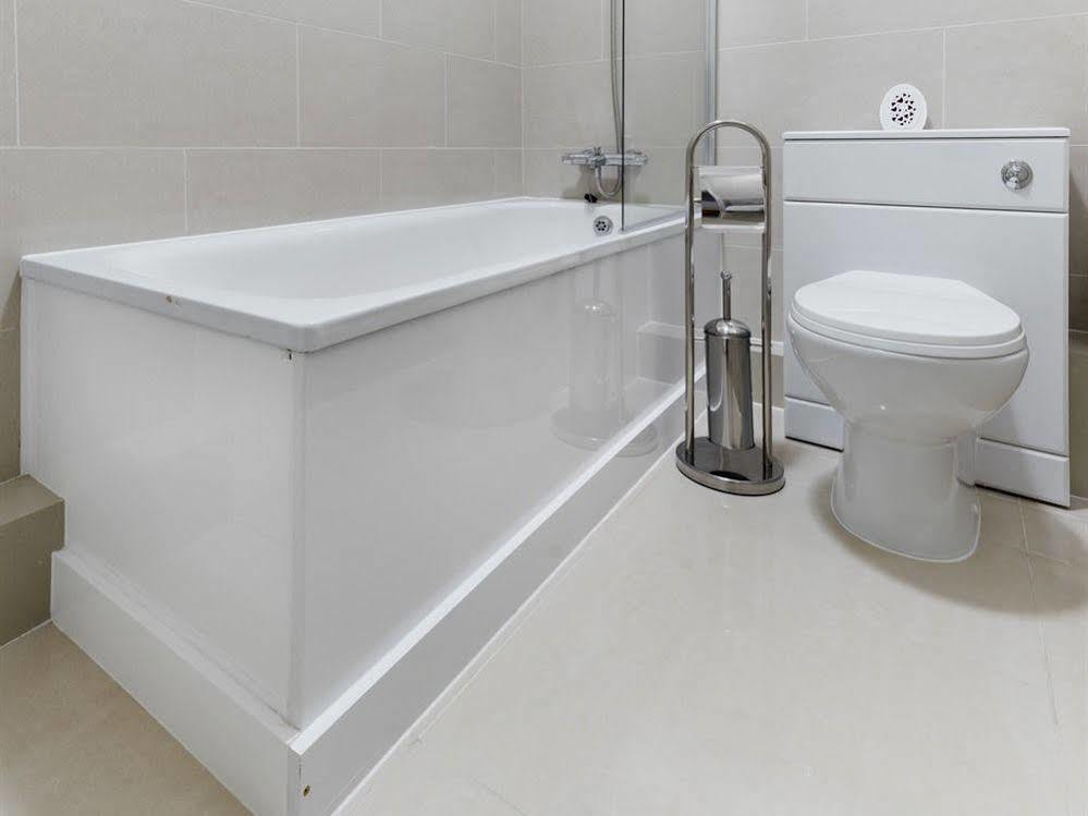 Apartahotel Commercial House Londres