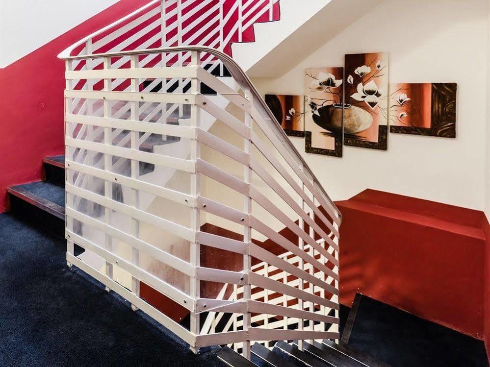 Commercial House Apartahotel Londres