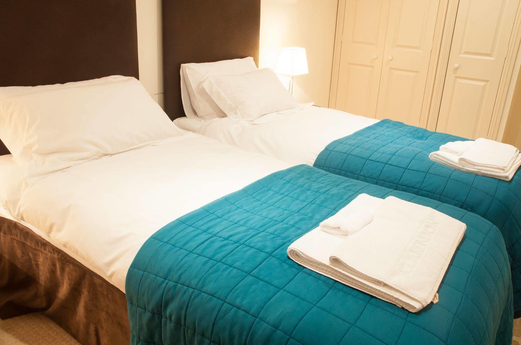 Clarendon House & Gardens Apartment *