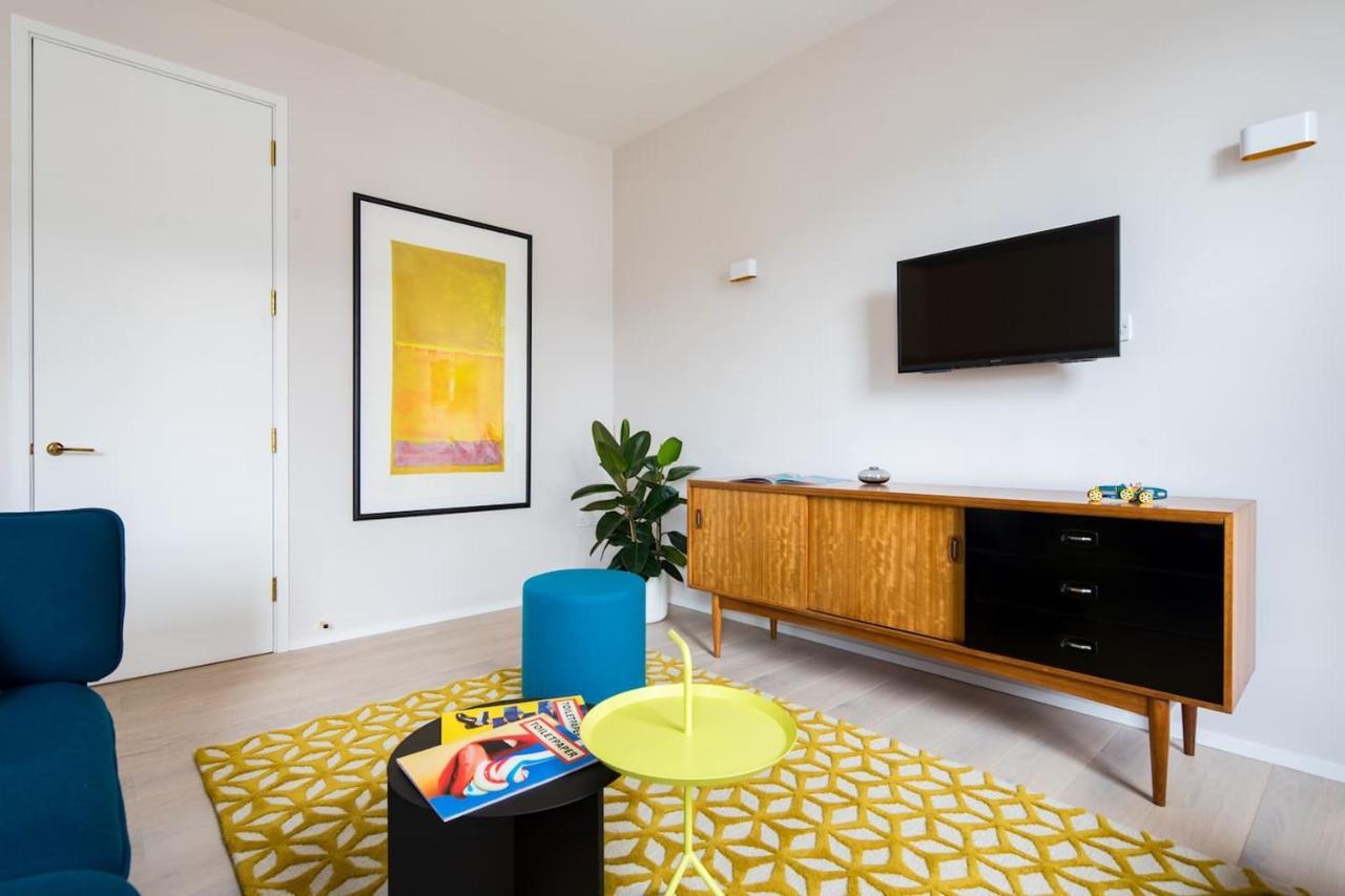 Hausd - Clerkenwell * London