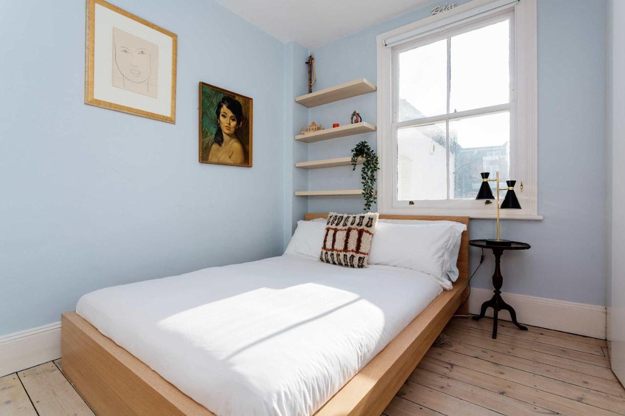 Veeve - Midnight Style On Margravine Gardens Vakantiehuis *