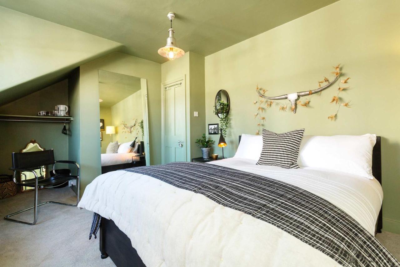 Veeve - Midnight Style On Margravine Gardens Vakantiehuis