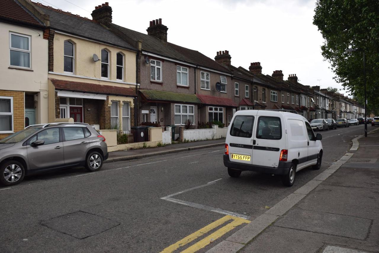 Apartamento Two Bedroom Flat St Andrews Road Londres