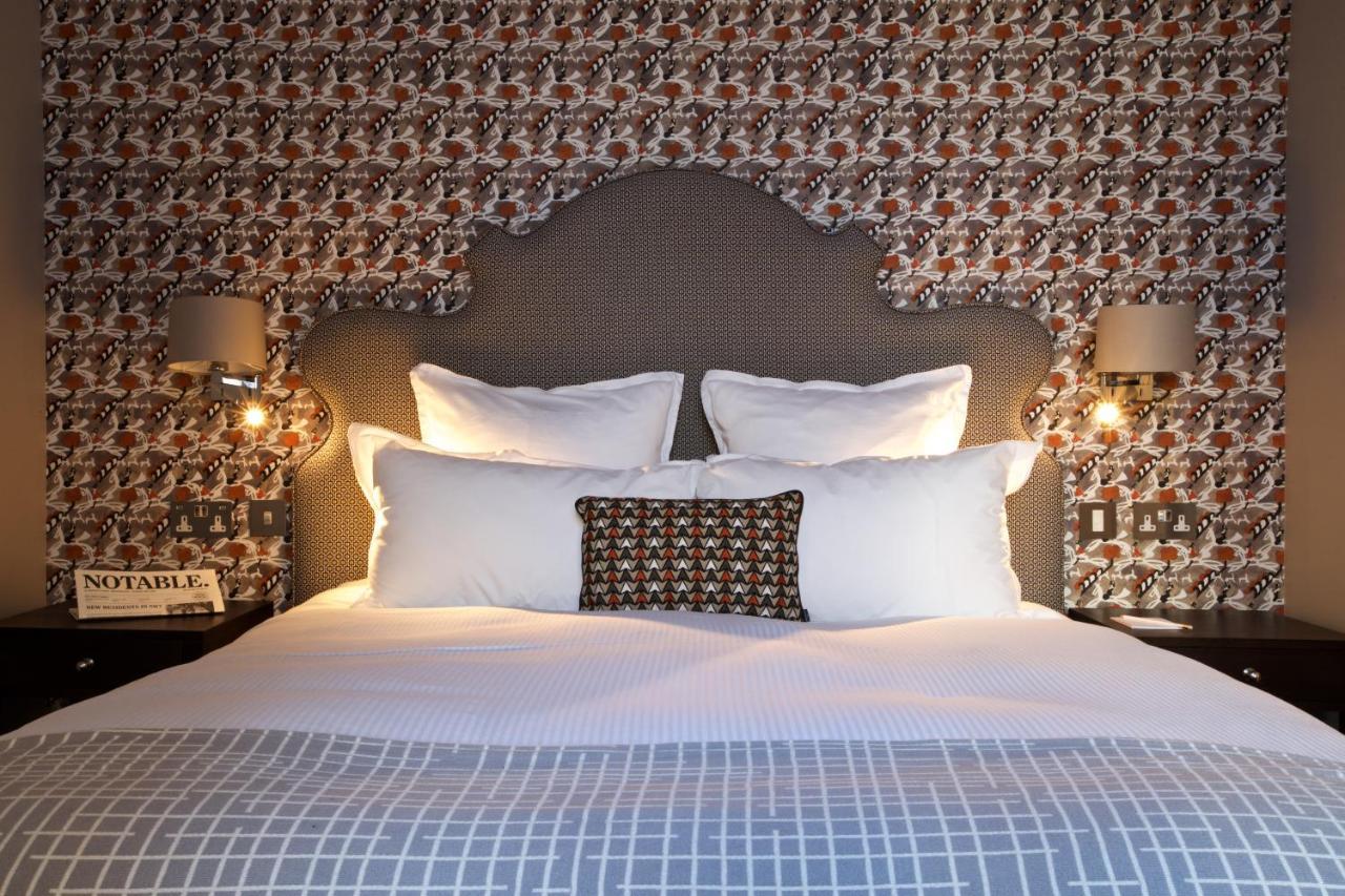 54 Queen's Gate London