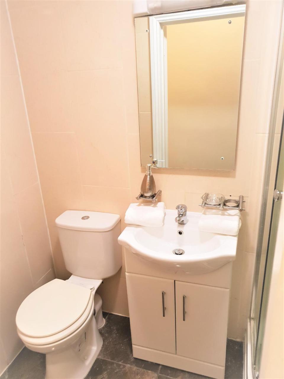 The King William 3* London