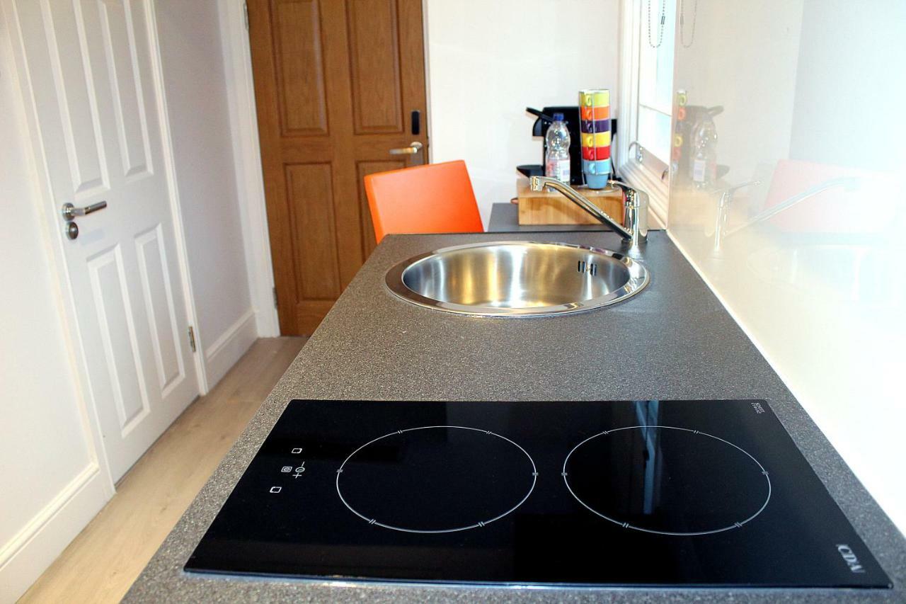 1 Craven Hill Gardens 4*