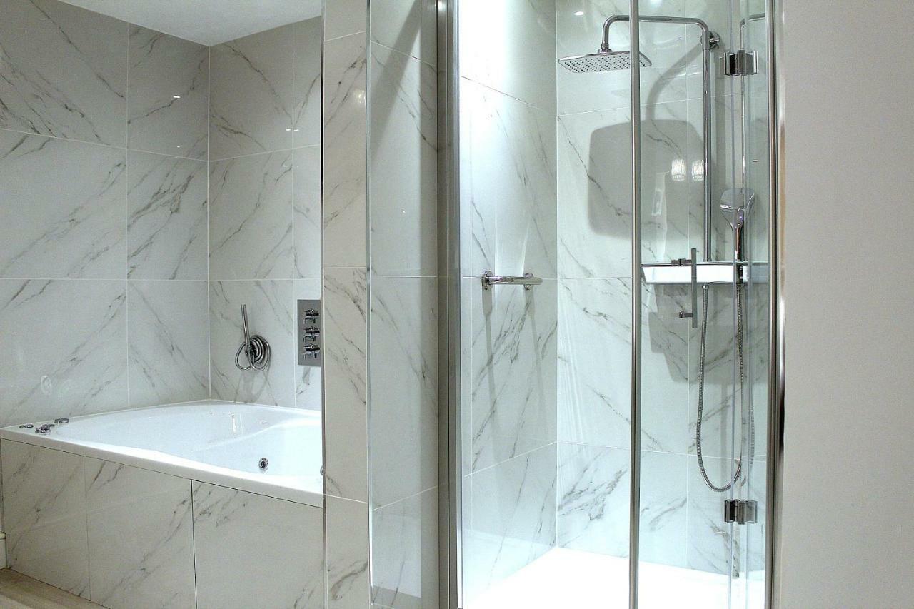 Aparthotel 1 Craven Hill Gardens 4*
