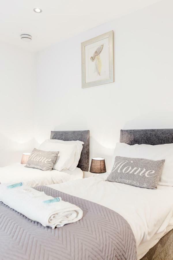 Premium Excel 3&2 Bedrooms Apartment London