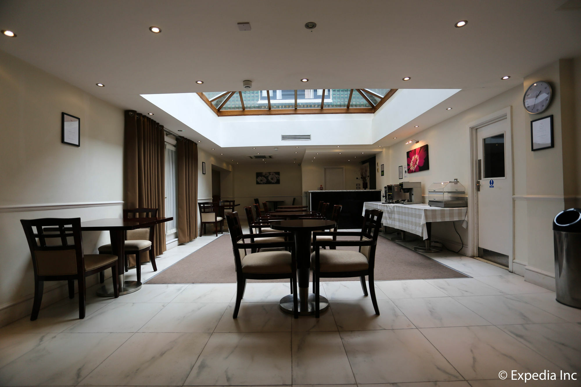 The Kensington Hotel 3*
