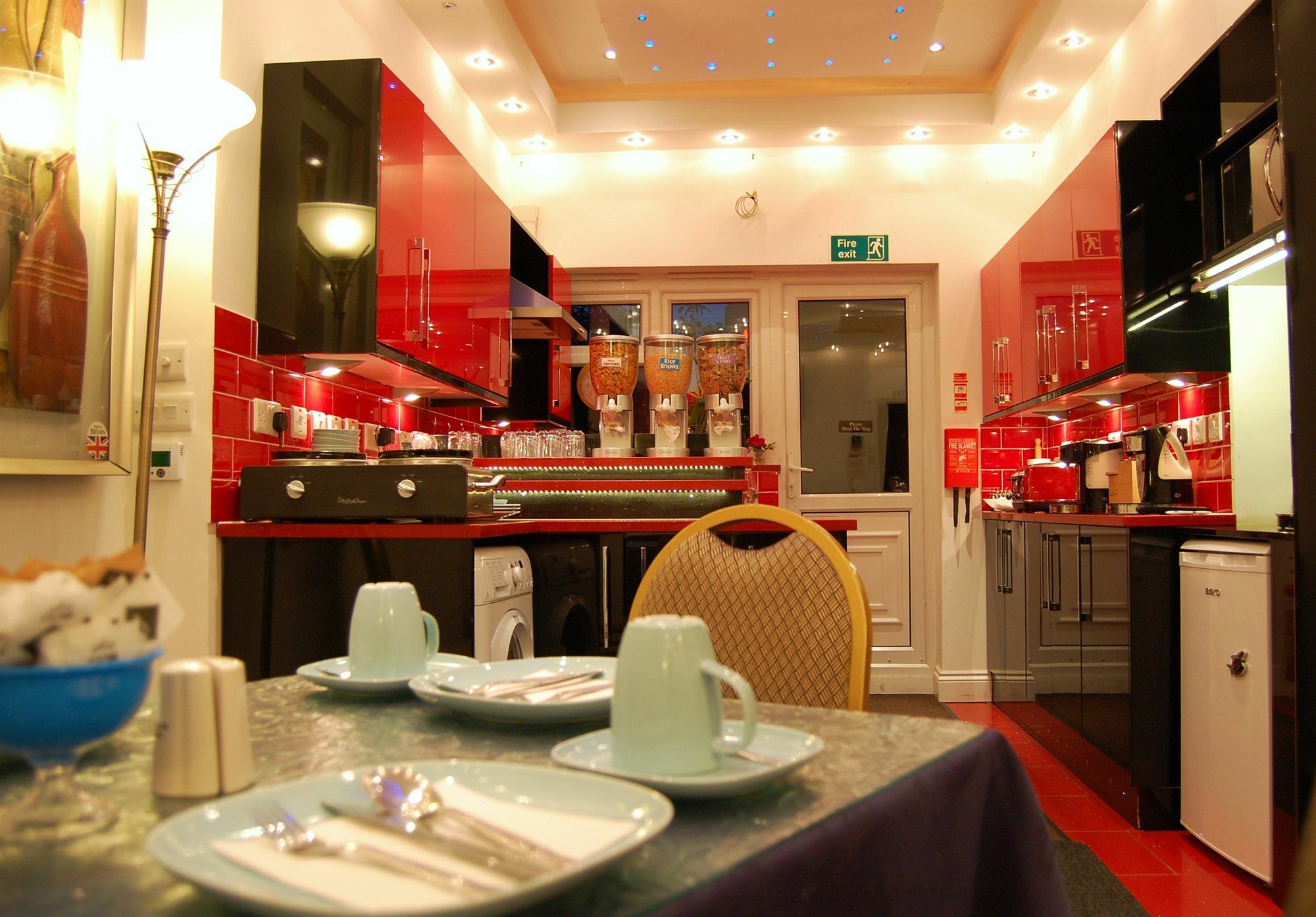Anchor Hotel 3*