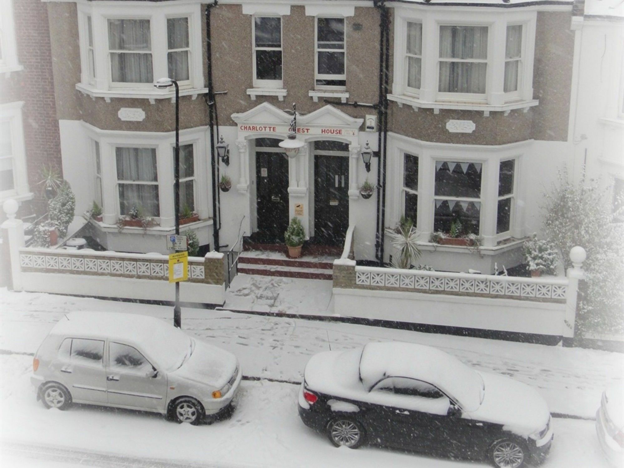 Guest house Charlotte London