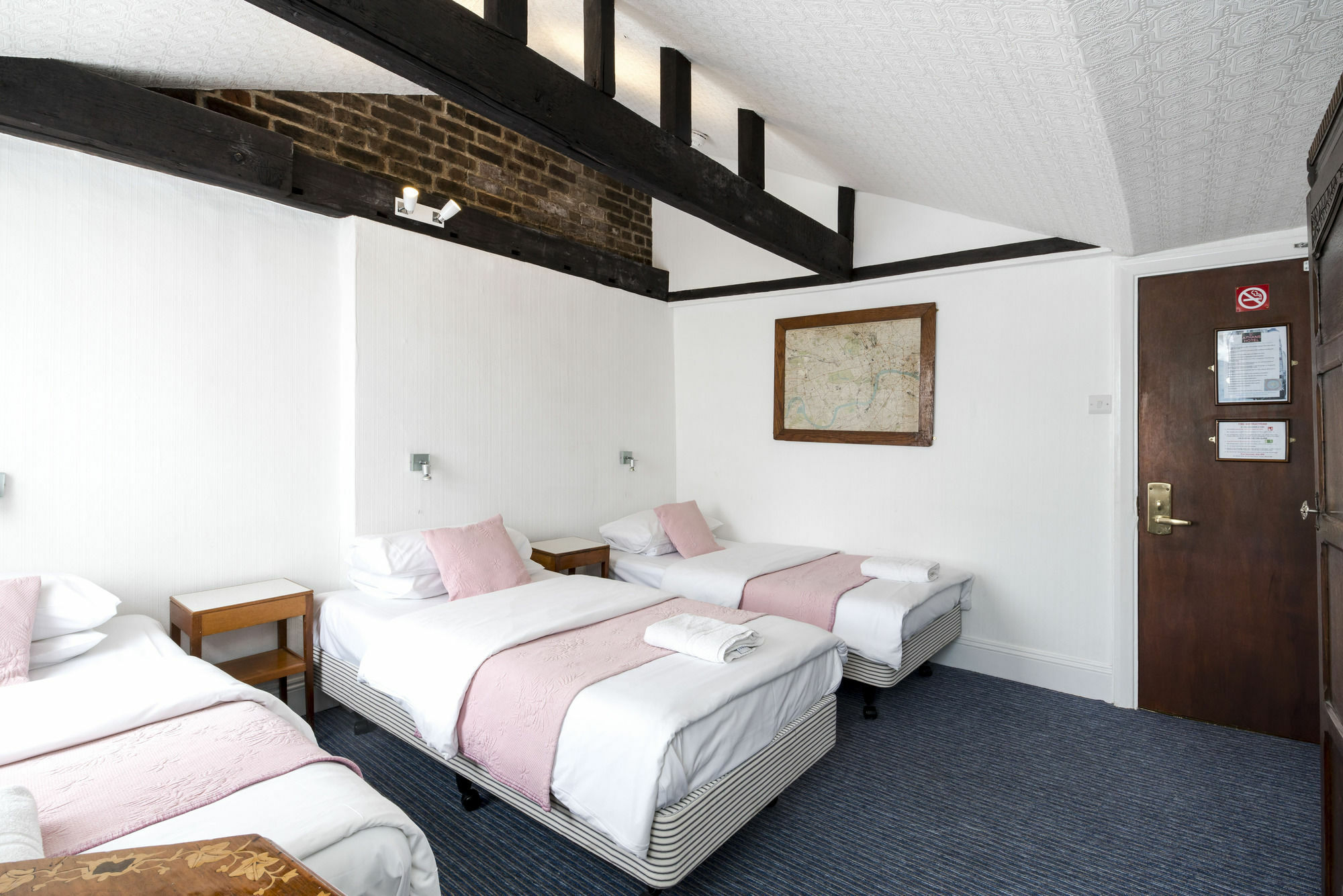 Hotel St Athans 2*