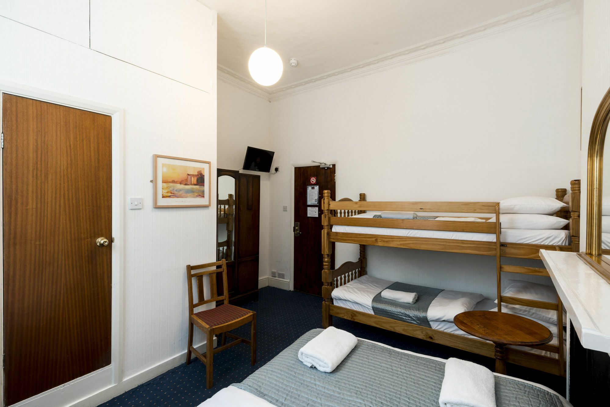 Hotel St Athans London