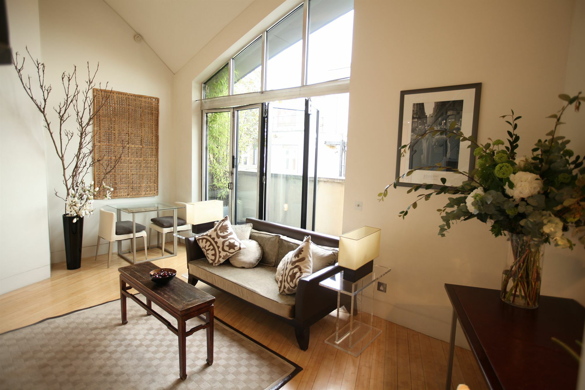 No.5 Maddox Street Aparthotel