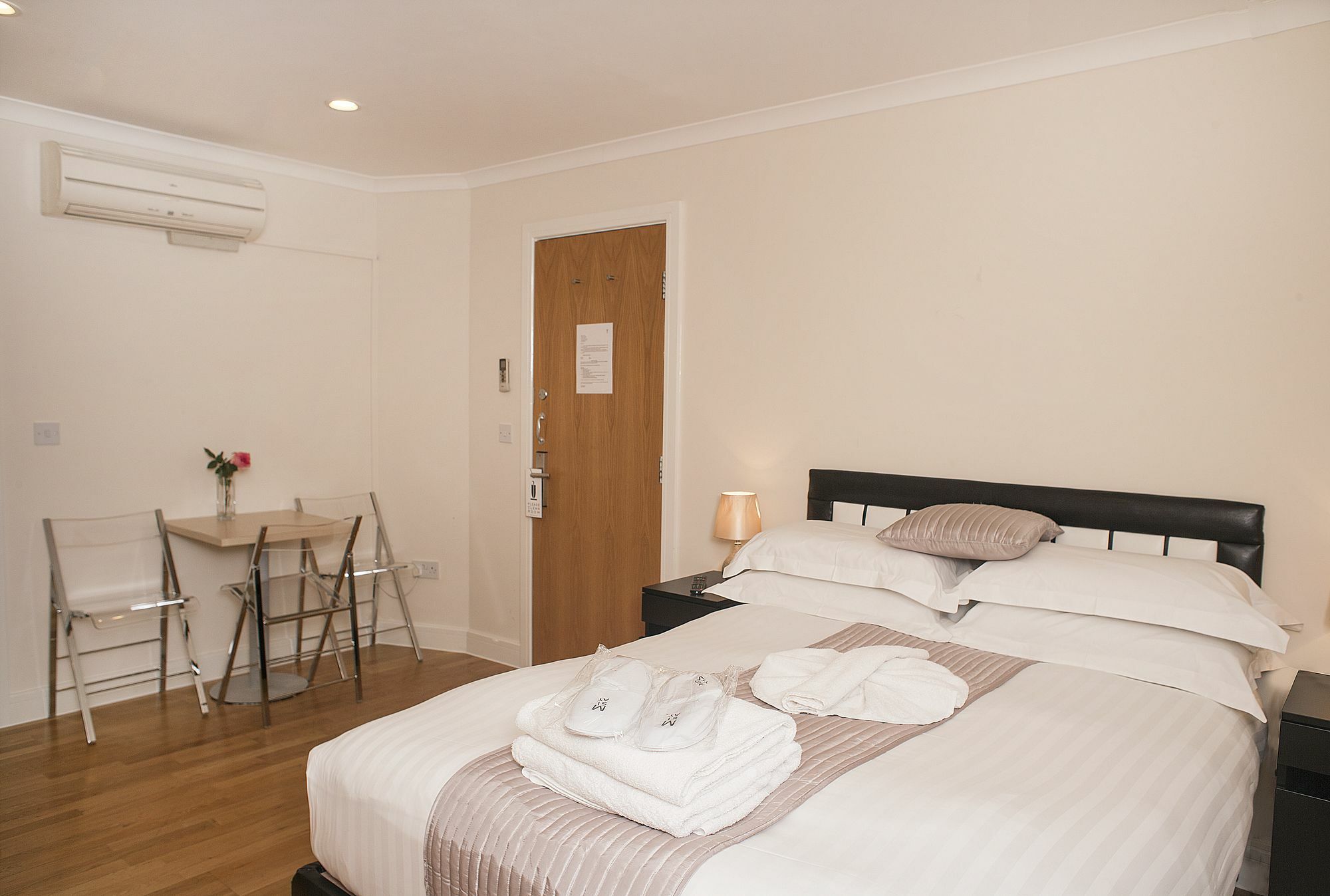 1 Craven Hill Gardens Aparthotel 4*