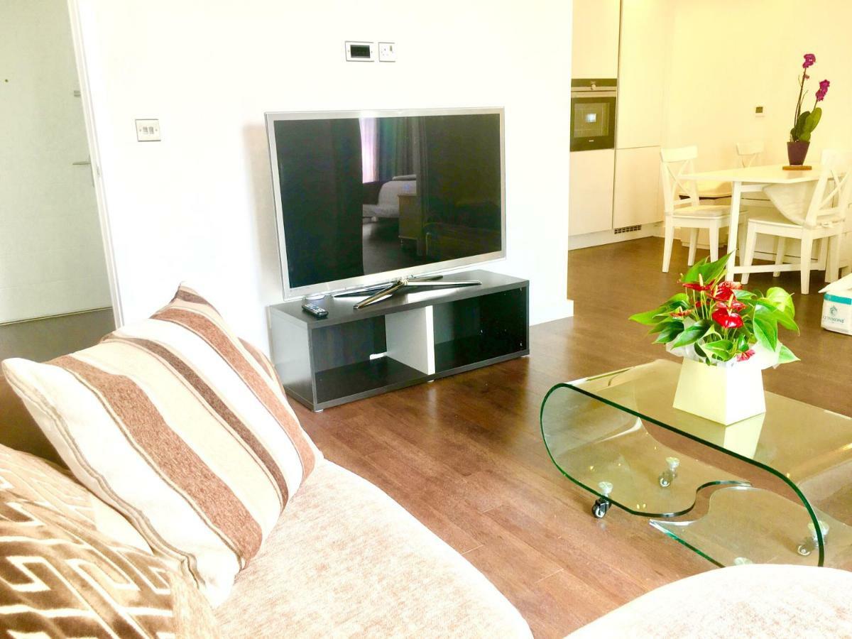 2-Bedrooms Apartment, Lounge, Balcony