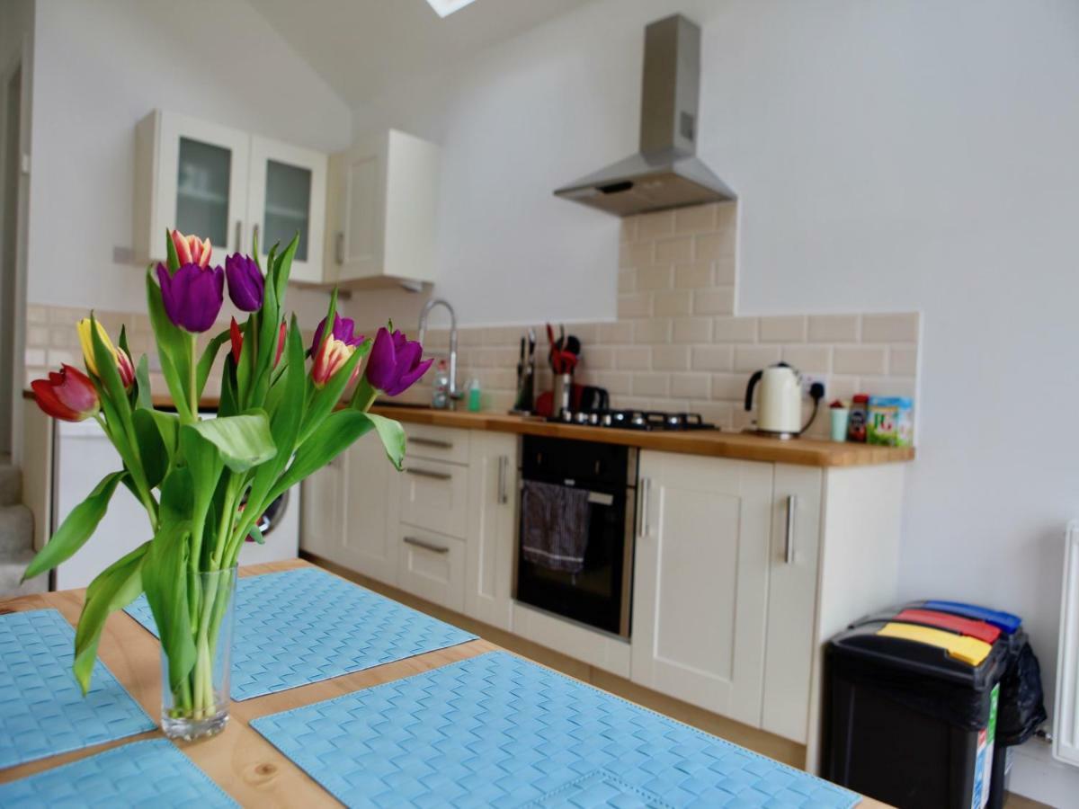 Cosy Near Westfield Stratford Homestay *