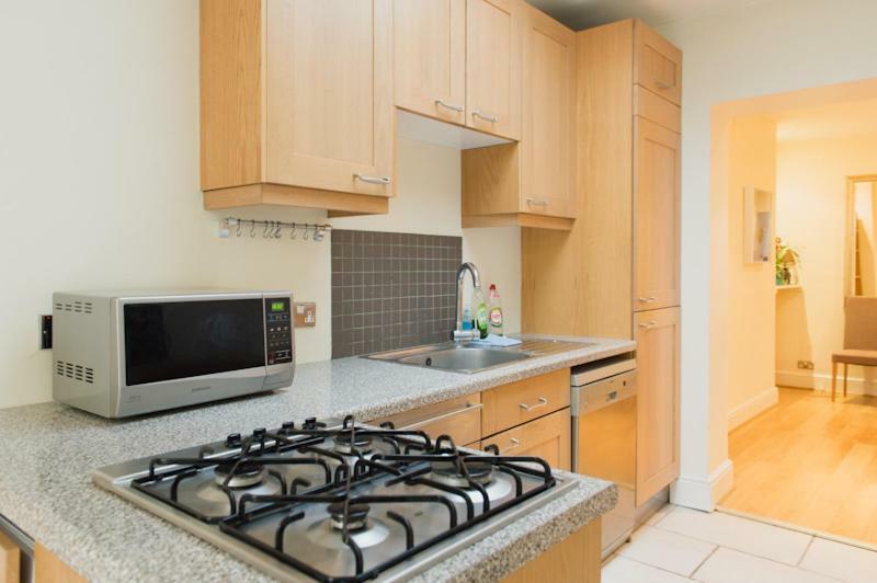 Large 2 Bedroom 2 Bathroom In Westminster