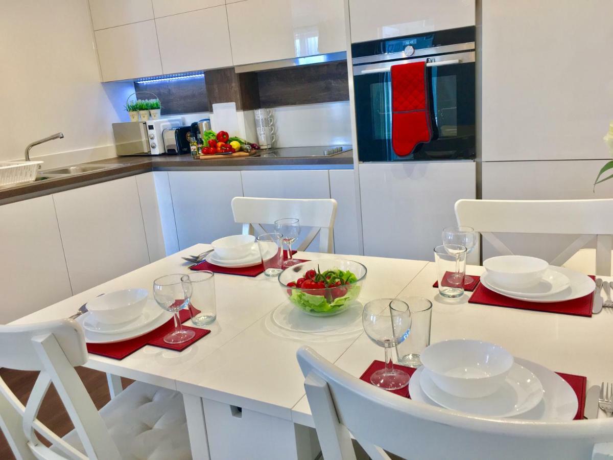 2-Bedrooms Apartment, Lounge, Balcony