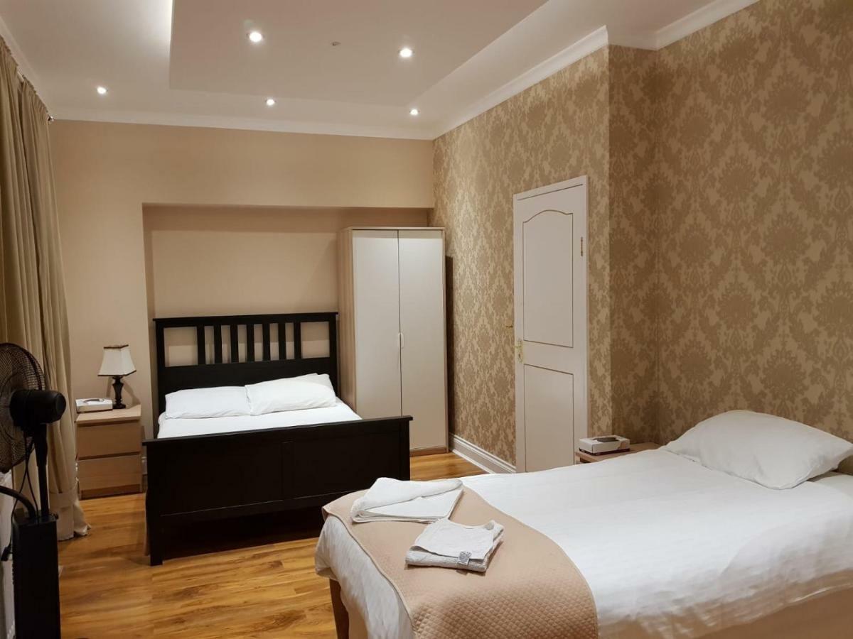 Tourian Lounge Hotel Bed & Breakfast Londen