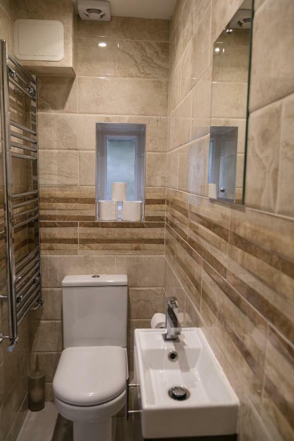 Apartamento Modern Basement Flat With Garden