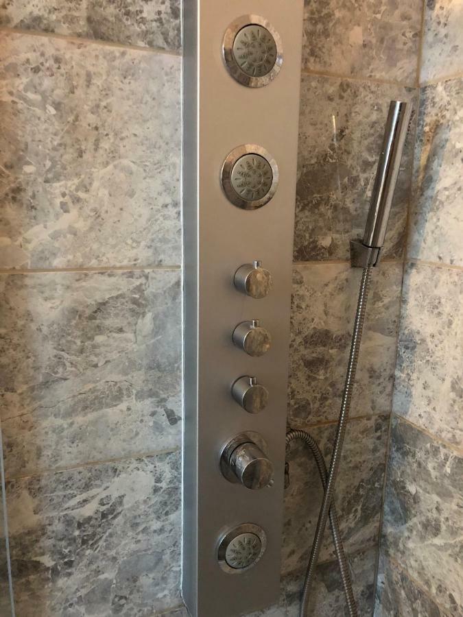 Chic And Comfortable Flat In London, Wimbledon *