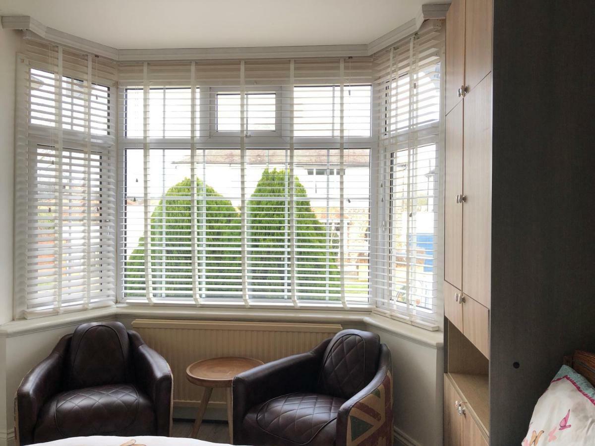 Chic And Comfortable Flat In London, Wimbledon Apartment *