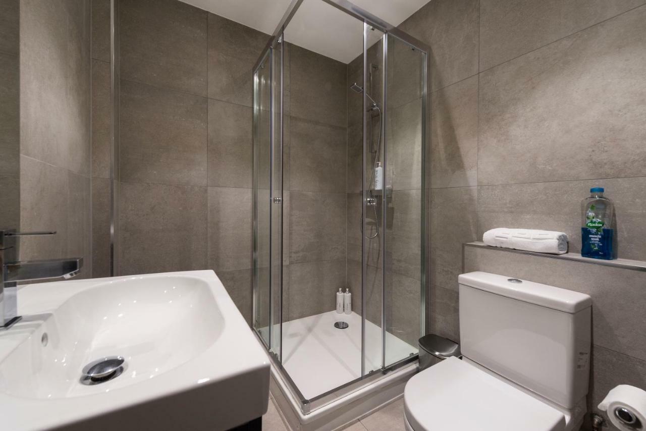 Luxury Frampton Apartment *