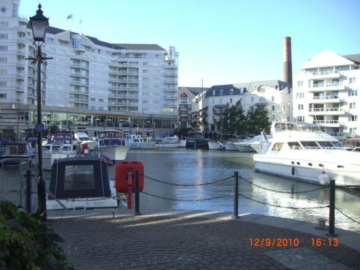 Apartamento Chelsea / Imperial Wharf - Bright, Modern, Sunset View Londres