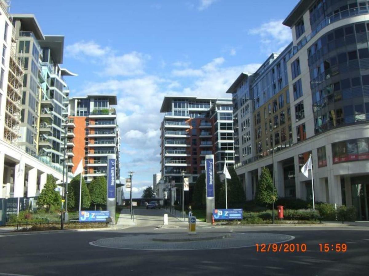 Apartment Chelsea / Imperial Wharf - Bright, Modern, Sunset View