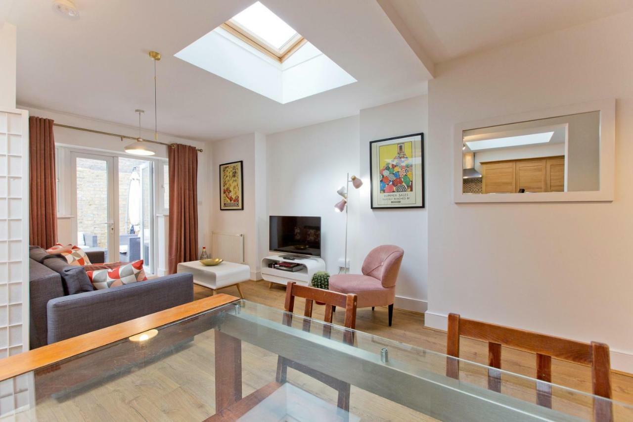 Highbury Fieldway Apartment
