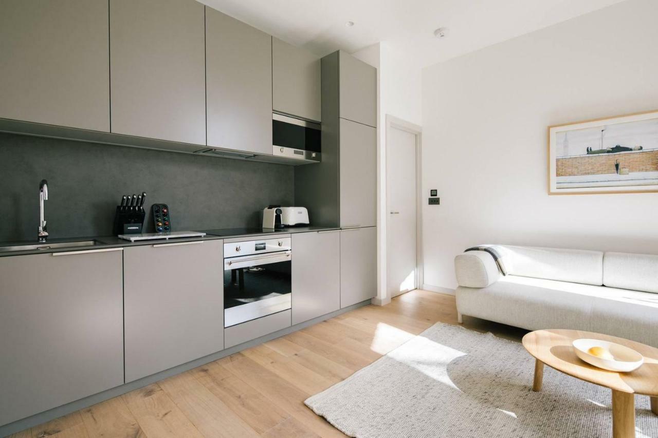 The Interlock - Oxford St Apartment *