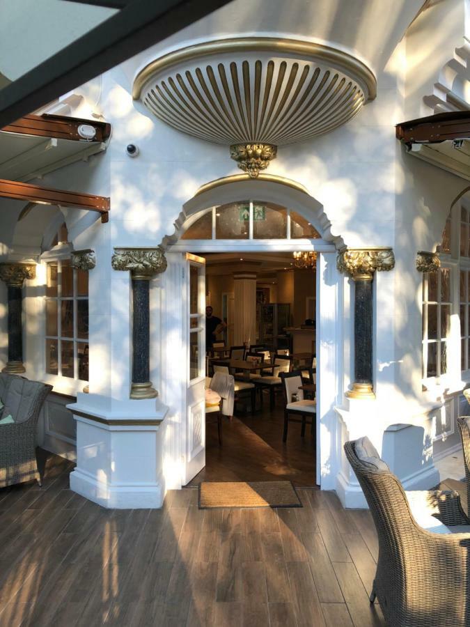 Tourian Lounge Hotel Bed & Breakfast Londen